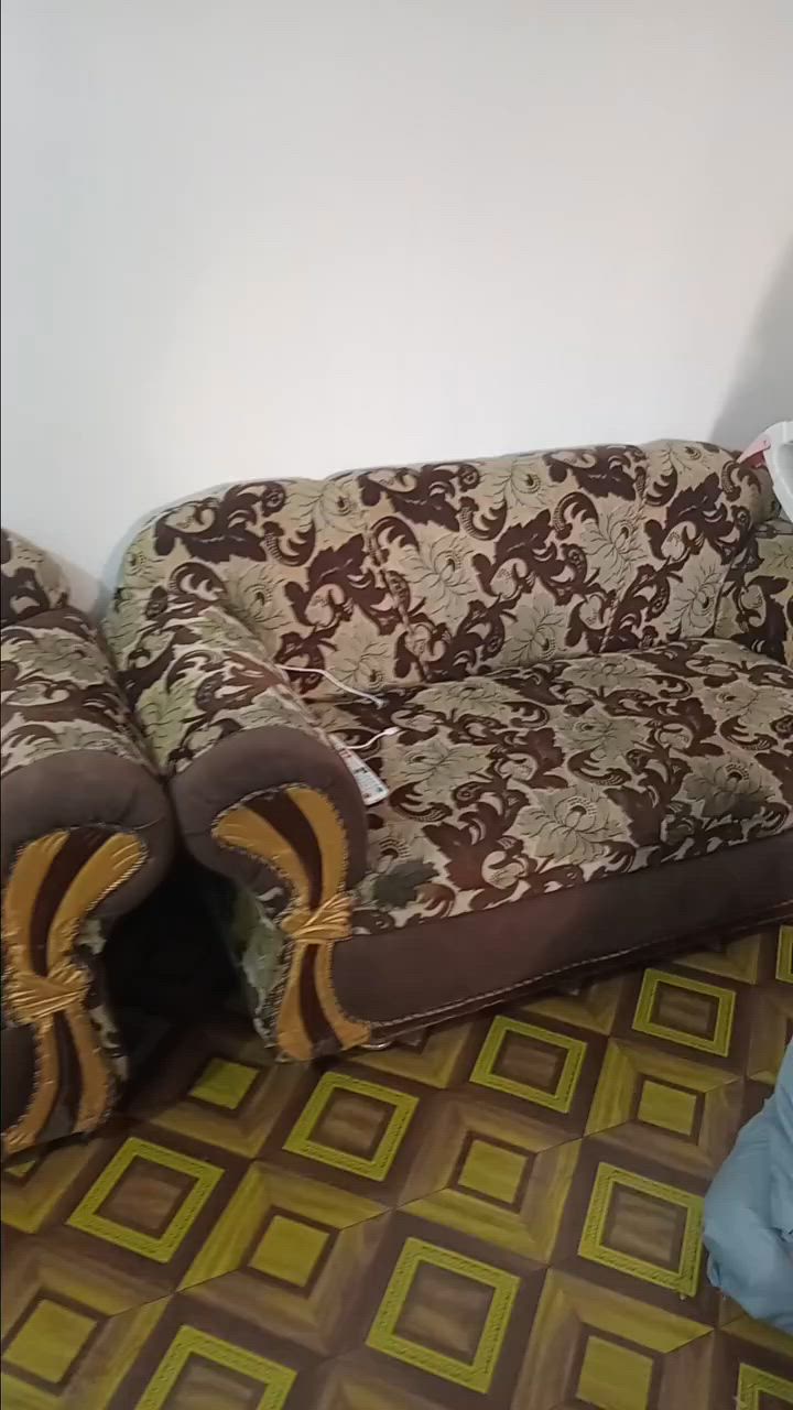 تخم جوزي 7 مقاعد سعر 50
تخم مشجر 10 مقاعد سعر 75

***********
***********
