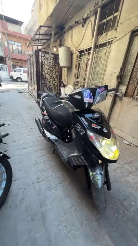 سلام عليكم
سكنز فحل للبيع او مراوس
كابريتر رياضي
كلجات رياضي 
صلنصه رياضي
المكينه بلاديه
كهربائيات شغاله نكره سلف بكل وقت 
مكينه خير من الله شلعه معدل تشك الكاع
السعر 575 وبيه مجال مكانه بغداد الاعظميه
واتس ورقم***********
