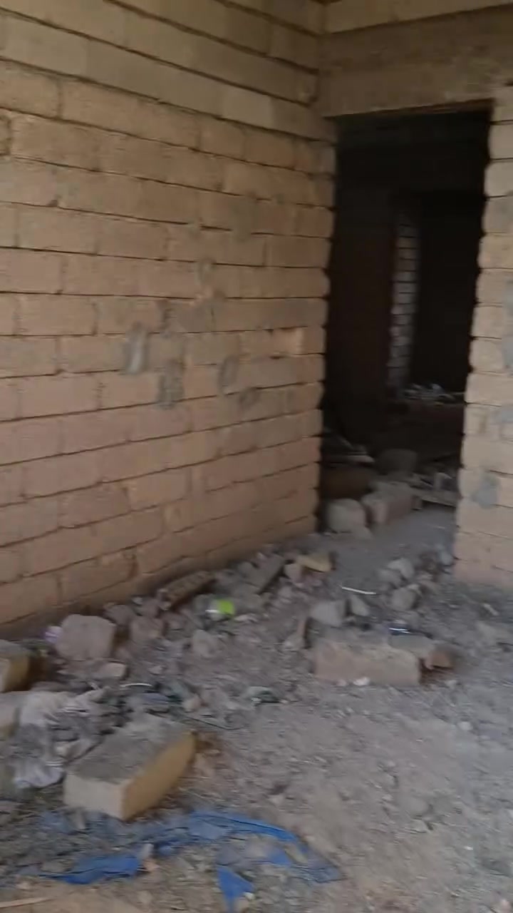 السلام عليكم هيكل لبيع بيجي حي المهندسين المساحه 180  متر عرفه نوم 2  صاله صيحات مطبخ ربعه لستفسار الاتصال بالرقم ***********
