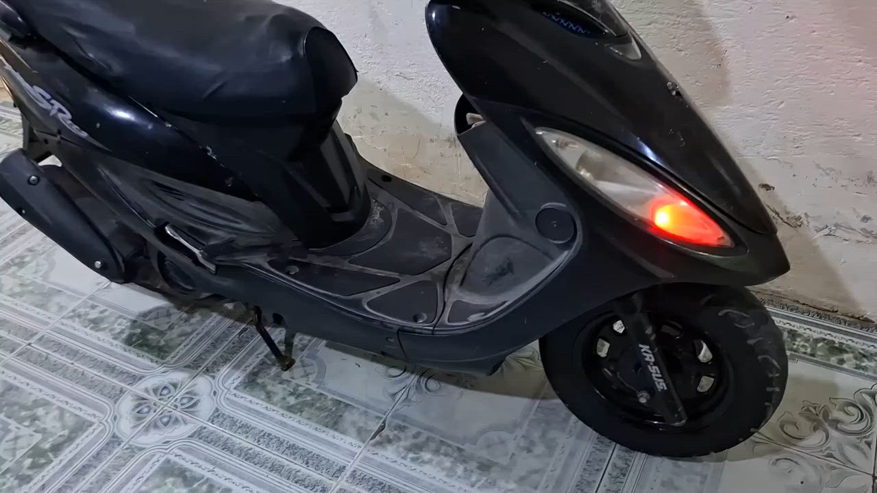 دراجه ناريه كامكو ١٤٠ نضيفه لبيع سعر ٤٠٠ وبيه مجال ***********
