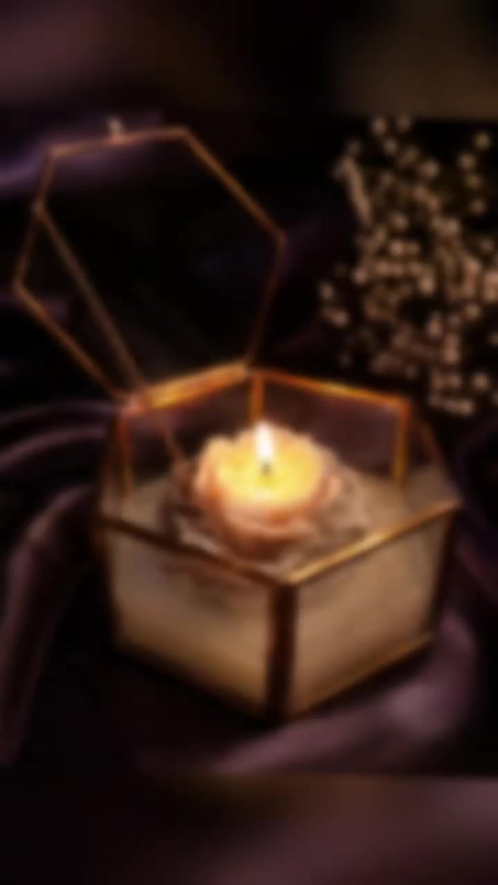 كل وردة شمع هي قطعة فنية، صُنعت بعناية لتبقى ذكرى جميلة في كل مناسبة. 💛
توصيل لجميع المحافظات 
للحجز *********** #كربلاء #كربلاء #كربلاء_الحسين #بغدا #بغداديات #توزيعات_مواليد #توزيعات #محرم

