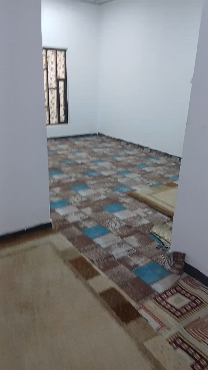 بيت لبيع في الفيروزيه شارع سبعه 
يحتوي على اربع غرف منام 
طابقين بناء درجه اولى منطقه هاده خدمات متوفره قريب على اااربع سيدات 
مساحه ١٤٣       
بيع او مراوس ابيت طابق واحد اقل سعر