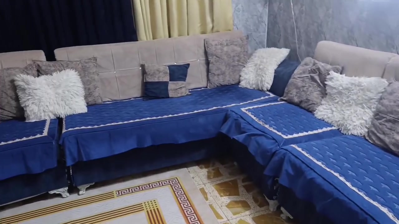 السلام عليكم تخم 10مقاعد 100وبي مجال +سيت طبلات4 الاصلي لون رصاصي وذهبي سعر125وبيهن مجال كراج الاسدي *********** واتساب فقط اتصال واتساب فقط
