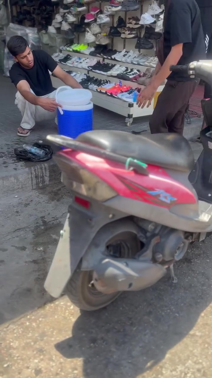 دراجه ماكس عدله نضيفه اخت الجديده مال رمبه   السعر مليون او مرواس بوليس كابريته مو نوزل الاتصال على الرقم ***********
