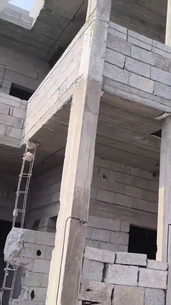 السلام عليكم اسطة كهربائي تاسيس بيوت بااسعار مناسبة ***********
