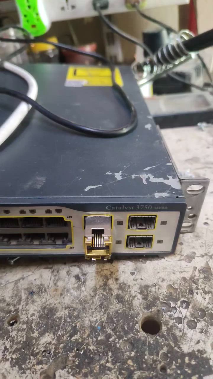 🔧 تحوير كافة أنواع سويجات Cisco إلى نظام DC باحترافية عالية
هل تعاني من مشاكل استهلك الكهرب أو ضعف الأداء بسبب نظام التشغيل التقليدي؟
الآن نوفر لك تحوير احترافي لسويتشات Cisco إلى نظام الـ DC، مع تهيئة كاملة وجاهزة للتشغيل.

⚡ مميزات الخدمة: • دعم كافة الموديلات
• استقرار وأداء أعلى بعد التحوير
• نُفضل نظام الـ AC في حالة وجوده للحصول على أفضل نتائج
• بدون ضرر أو تعديل على البورد
• تحوير نظيف ومدروس هندسياً
• شغل مضمون 100%

🚚 خدمة توصيل مجانية إلى جميع أنحاء العراق

📞 للتواصل:
واتساب أو اتصال مباشر على الرقم: ***********
@إشارة
