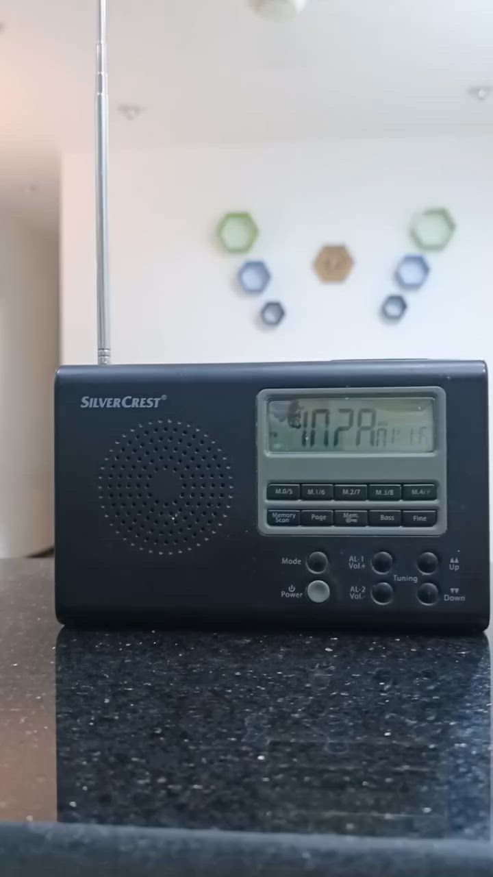 راديو سلفر كرست باله انكليزية ٤ موجات AM/FM/SW/LW ، يشتغل على محوله ٩ فولت و باتري ساعه عدد ٤.
١٥ الف


**إذا كنت صاحب هذا الإعلان وتريد حذفه لأي سبب، رجاءا أرسل رسالة إلى الدعم الفني**