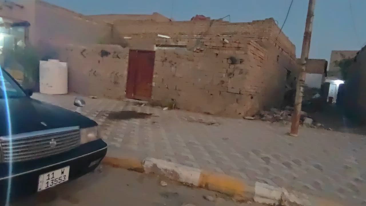 السلام عليكم قطعت أرض طابو 300م للبيع الفضليه شارع 40
مساحته الارض \
واجه :11ونص\
نزال :27\
كلي للمساحه: 300\
رقم الهاتف ***********
