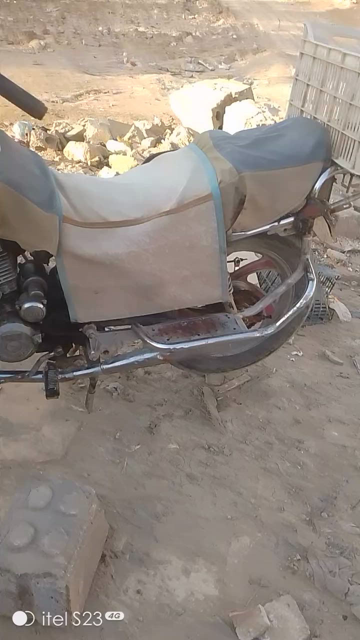 سلام عليكم دراجه للبيع المحافضه نجف ولسكن حريه سعر الدراجه ميتين ولدراجه كلك بس اكفلك سرقه ***********  نتصل
