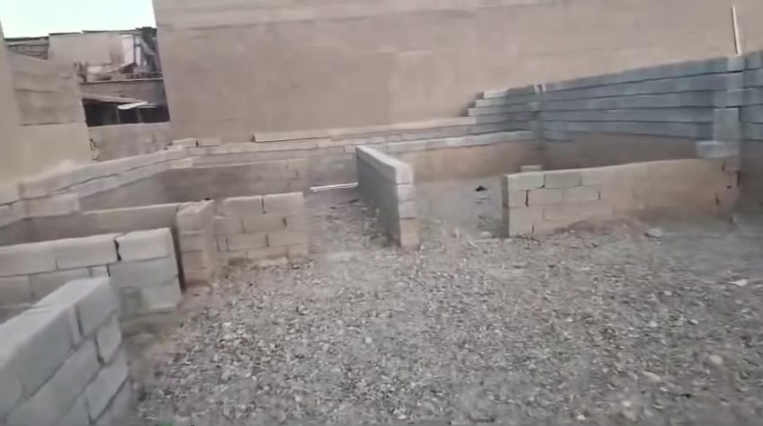 سلام عليكم عندي قطعه ارض للبيع المساحه 200 طالع البتلو السعر 20وبيه مجال الشراي اتصال ع رقم ***********
