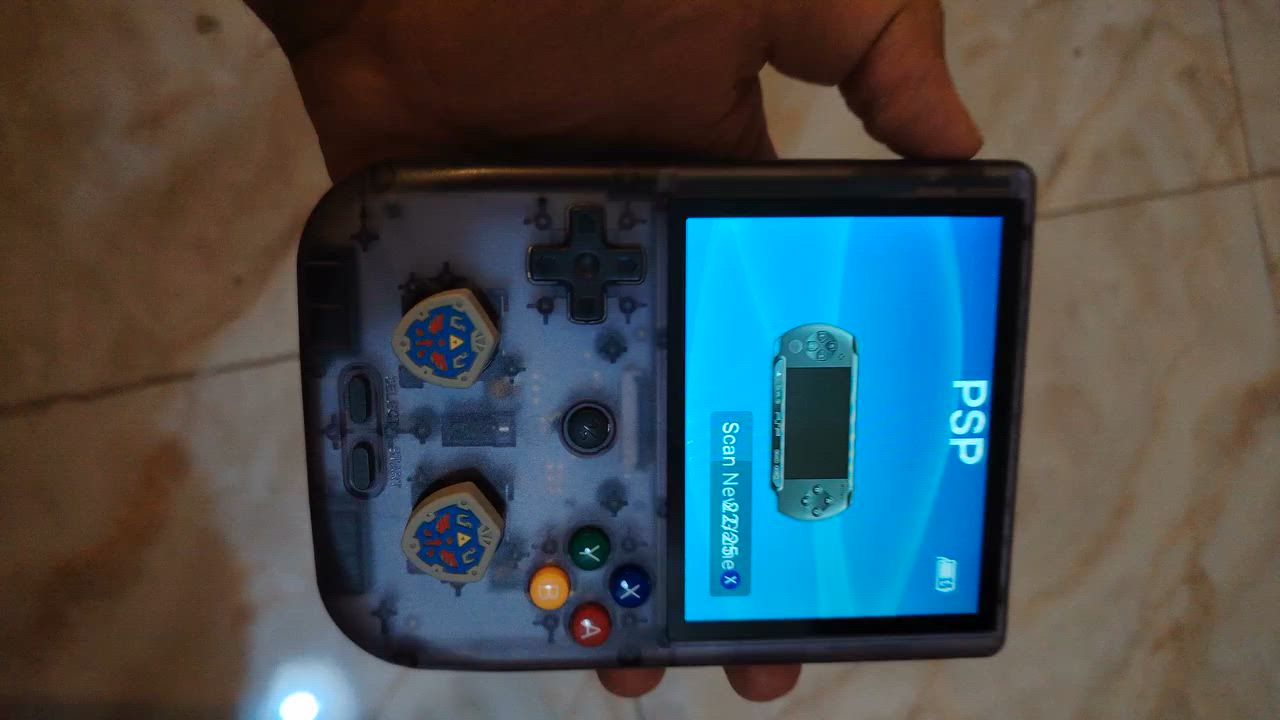جهاز العاب Rg 405v
الشاشة: 4 بوصة IPS تعمل باللمس
الدقة: 640×480 (مناسبة جدًا لألعاب PS1 وPSP والأجهزة الكلاسيكية)
المعالج: Unisoc Tiger T618 ثماني النواة
معالج الرسوميات: Mali-G52
الرام: 4 جيجابايت LPDDR4X
التخزين الداخلي: 128 جيجابايت eMMC
النظام: Android 12
البطارية: 5500mAh
مدة التشغيل: حتى 9 ساعات تقريبًا
الاتصال: Wi-Fi ثنائي النطاق وBluetooth 5.0
التوسعة: يدعم بطاقة microSD حتى 2 تيرابايت
المميزات: عصي Hall مقاومة للانجراف، جيروسكوب 6 محاور، مروحة تبريد داخلية، اهتزاز، بث الشاشة لاسلكيًا. �
Anbernic +١
أداء المحاكاة:
ممتاز مع PS1، PSP، Dreamcast، N64.
يشغل الكثير من ألعاب PS2 وGameCube، لكن بعض الألعاب الثقيلة تحتاج تعديل إعدادات وقد لا تعمل بسلاسة كاملة. �
Reddit +١
إذا كنت تملك RG405V بالفعل وأخبرتني ما هي الألعاب التي تلعبها (مثل PES، God of War، GTA، Resident Evil)، أستطيع أن أخبرك بأفضل الإعدادات للحصول على أعلى سرعة.


**إذا كنت صاحب هذا الإعلان وتريد حذفه لأي سبب، رجاءا أرسل رسالة إلى الدعم الفني**