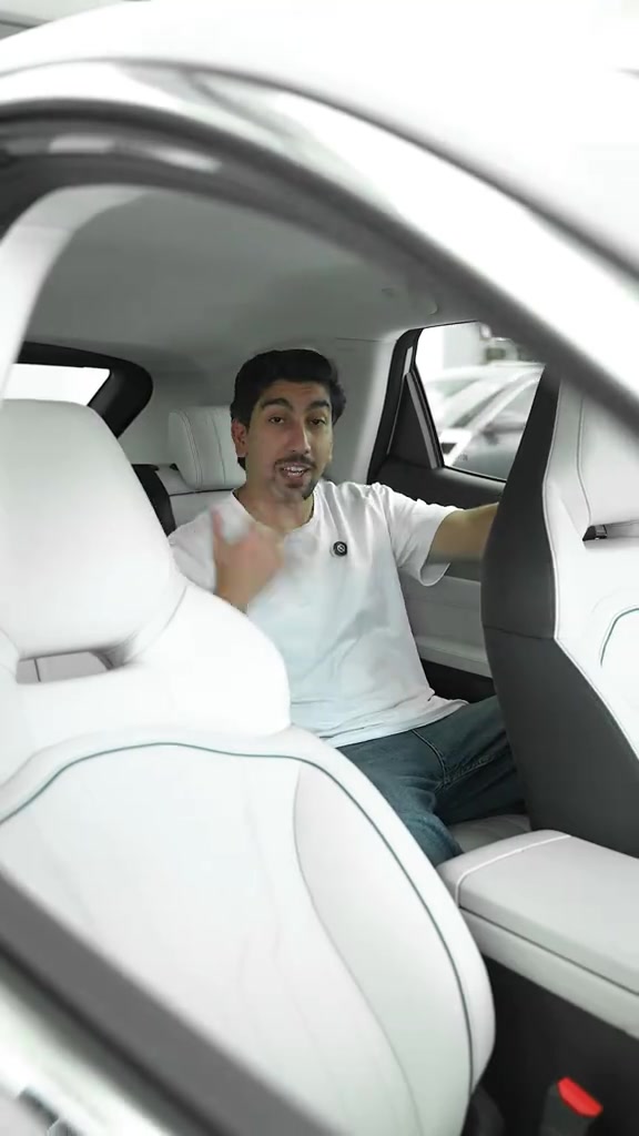 ⁨	⁨	⁨	⁨	⁨	⁨	⁨	سوئيست S06 1.5L COMFORT الموديل: 2027 (خليجي) العداد: صفر كيلو متر المحرك: 4 أسطوانات 1.5L  تيربو 156 حصان العزم (نيوتن-م.): 230 ناقل الحركة: اوتوماتيكي دبل كلاتش من 6 سرعات استهلاك الوقود: 7.8 لتر لكل 100 كم الضمان الأساسي: 6 سنوات أو 200,000 كم (أيهما أولا) ضمان المحرك: 10 سنوات أو 1،000،000 كم (أيهما أولا / للمالك الأول) المواصفات: *إطارات قياس 18 إنچ *شاشة عرض ترفيهية قياس 12.85 إنچ *شاشة عدادات رقمية قياس 8 إنچ *مقصورة الركاب من الجلد الفاخر * مراية الوسطية مع خاصية التعتيمي (يدوي)  *كاميرا خلفية *نظام الفرامل اليدوية الاوتوماتيكي Auto hold  *نظام التحكم بنزول المنحدرات *حساسات خلفية *نظام التحذير من التصادم الخلفي  *نظام ابل كار بلاي واندرويد أوتو لاسلكي *نظام صوتي متطور 4 سماعات  *بلوتوث / هاتف السيارة *مصابيح أمامية أوتوماتيكية LED مع مصابيح نهارية LED *فلتر تنقية الهواء (N95) *دخول ذكي (بصمة) *تشغيل عن بعد *خاصية إغلاق الشبابيك عن بعد  *ماسحات الزجاج الامامي مع حساس للمطر *مسند الذراع الوسطي مع ثلاجة *وضعيات قيادة متعددة  *نظام مراقبة ضغط الإطارات *وسائد هوائية امامية وجانبية عدد 2 شركة آفاق الخليج للوكالات التجارية (احدى شركات مجموعة هارلم) الوكيل الرسمي لسيارات سوئيست في العراق. ‎أربيل - شارع ١٠٠، مقابل طوارئ روجافا *********** *********** *********** ‎بغداد - البياع، الشارع الأول مقابل المتنزه  *********** *********** *********** ‎كركوك  *********** ***********  ‎دهوك  *********** ***********  ‎النجف *********** ‎السليمانية  ***********⁩⁩⁩⁩⁩⁩ #soueaststar #سوئيست #اكسبلورexplore #العراق🇮🇶 
