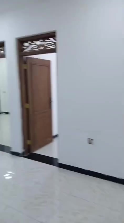 يوجد شقه ايجار زيونه محله710مصعد طابق اول حديث جدا 2غرف نوم مطبخ معزول صاله خدمات بالكون السعر 900الف عوائل *********** تصوير وتساب
