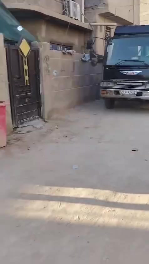 سلام عليكم يوجد بيت مساحه 100 طابقين في كربلاء كنطرت سلام شارع المدرسي جاهز يصلح حسينيه وسكن يبعد عن المام 2 عقد زراعي قرار 117 مشمول بل طابو متوفر كافت الخدمات سعر البيت 65 مليون وبي مجال الستفسار علا رقم *********** أبو مالك الاسدي
