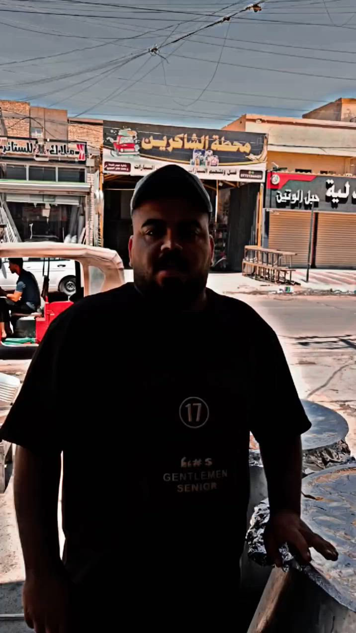 السلام عليكم اخوكم الطباخ حيدر النجفي إلي عنده طبخ إلي محتاج طباخ يتصل علينه و بخدمتكم طباخ فقط تمن وقيمه نجفيه ***********

