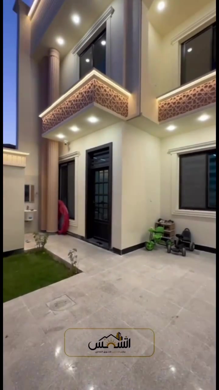 مع الشمس للتسويق العقاري ☀️
اسمٌ يشرق بالثقة في عالم العقار.

📍 الموقع: الفلوجة – الجغيفي الثانية
📌 في وسط شارع الكبيسات

✨ مواصفات المنزل:

* 🏠 طابقين
* 🛏️4 غرف نوم
* 🛋️ صالة استقبال واسعة
* 🍽️ مطبخ
* 🚿 حمامات
* 🌿 مناور

🛋️ ملاحظة: البيع يشمل الأثاث بالكامل.

📐 المساحة: 180 م²
📏 الواجهة: 9 م
📏 النزال: 20 م
🛣️ عرض الشارع: 10 م

💧 منطقة مخدومة بالكامل:
✅ ماء
✅ كهرباء
✅ مدارس
✅ منطقة سكنية مكتملة الخدمات

📜 نوع الصنف: طابو زراعي صرف

💰 السعر: 203 مليون دينار عراقي
🤝 السعر قابل للتفاوض

📞 للاستفسار والحجز:
***********

📍 عنوان المكتب:
الفلوجة – الجغيفي الثانية – مجاور خدمات النعيمي

☀️ الشمس للتسويق العقاري
نرافقكم بخبرة وشفافية لاختيار أفضل الفرص العقارية، ونساعدكم في العثور على المنزل الذي يلبي تطلعاتكم.

📲 إذا أعجبك هذا العرض، لا تنسَ الإعجاب بالمنشور ومشاركته ليصل إلى كل من يبحث عن منزل مميز.

#الفلوجة #الأنبار #الرمادي #عقارات #الشمس_للتسويق_العقاري #بيع_منازل #استثمار_عقاري #الجغيفي_الثانية
