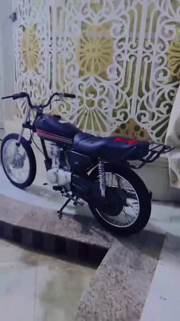 البيع السعر ٦٠٠ كلك مكفوله من كلشي الرقم ***********
