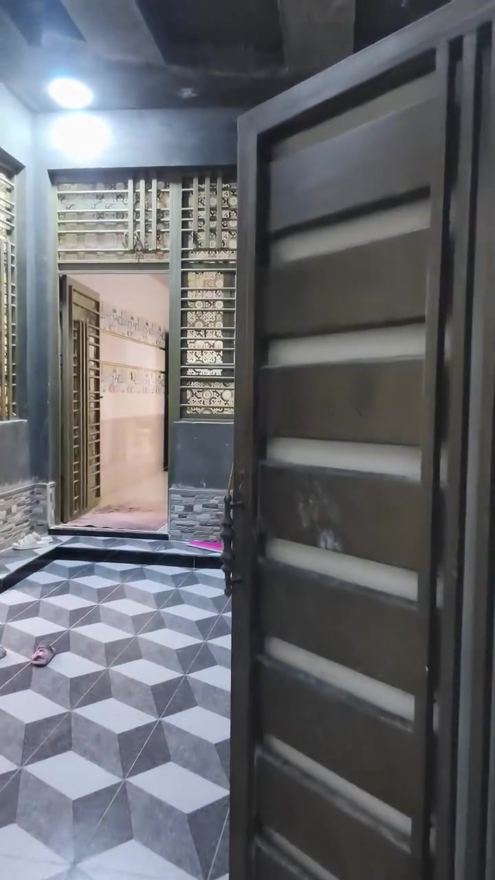 بيت البيع مساحه ١٥٠متر بحي كرامة التفاصيل نتصال ***********
