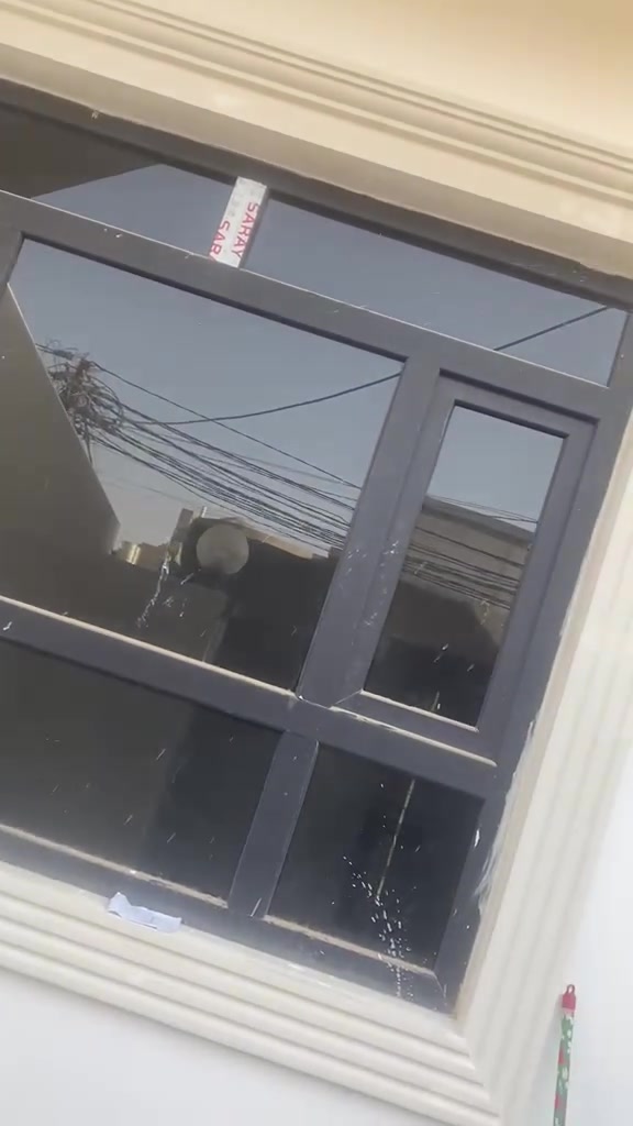 بسم الله
السلام عليكم 
بيت زراعي
 صفر  محد ساكن بيه ابد 
ركن 
مساحة١٠٠ متر
الابعاد ١٠ * ١٠  يعني مربع 
محتويات البيت
استقبال  
غرفة نوم 
هول مفتوح على المطبخ
صحيات داخلية 
تواليت خارجي
البيت فول سيراميك
سقف ثانوي
الموقع نهاية حي العسكري
زراعي الرجيبات
يبعد ٥٠ متر عن الشارع 
موقع مميز 
البيوت للبيع 
سعر 40 مليون و بيه مجال بسيط
للتواصل ع الخاص 
او على الرقم
***********
