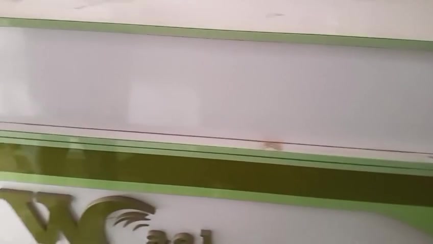 السلام عليكم فاترينات عدد 4 ميز جام عدد 3 مع ميز كاشير او صيانيه موبيلات البيع المكان الناصريه مركز الاتصال ع رقم 
***********
