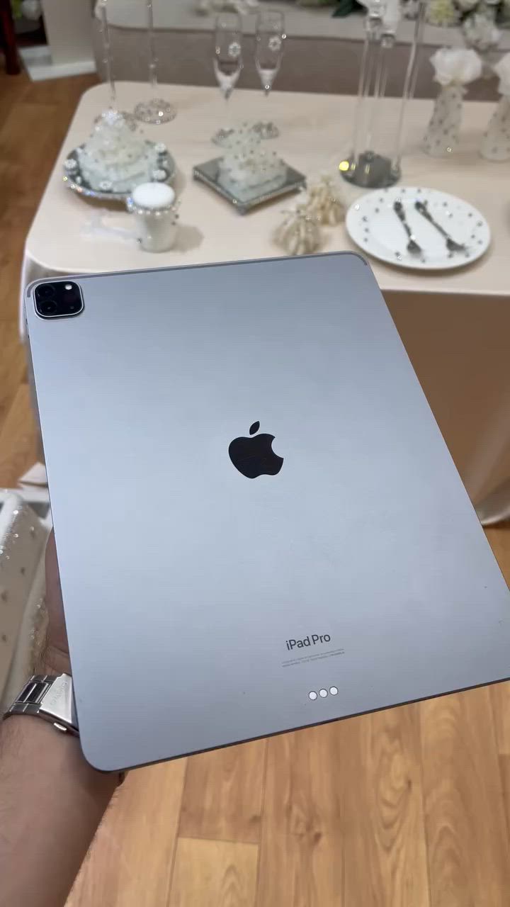 اخوان هذا الوحش للبيع
Ipad 12.9
2023 جيل سادس
معالج M2
256GB
مابي ولا شخط وكل ملحقاته وياه
بطاريته %89
دورات الشحن 222
مكاني نجف السعر 1,350,000 دينار عراقي


**إذا كنت صاحب هذا الإعلان وتريد حذفه لأي سبب، رجاءا أرسل رسالة إلى الدعم الفني**