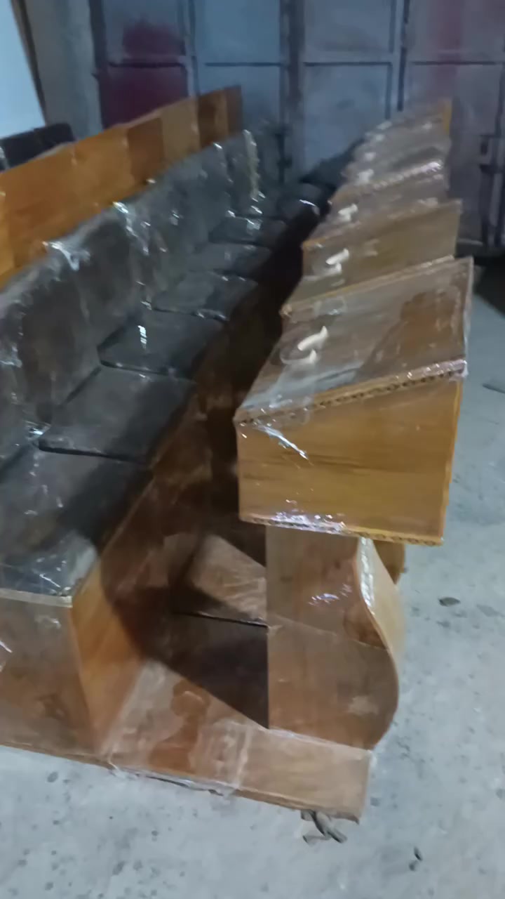 الان من قلب الحدث تم التجهيز لجمله والمفرد سعر 70 الف مع التوصيل لتواصل اكثر مراسله الصفحه او الاتصال على رقم الواتساب ***********

