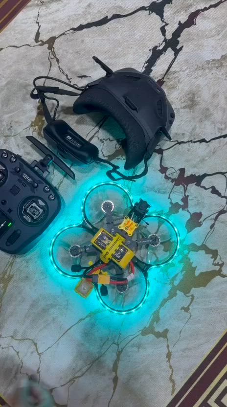 FPV 3.5”
كامرة DJI O4 pro 
فريم BEE35
FC من شركة Speedy Bee F4MINI 
ESC 60 A 3S-6S 
Resever Speedy Bee ELRS 2.4 
GPS 
محركات من شركة LANNRC 2004 - 1800K
LED محيط بطائرة يمكن التحكم به من راديو 
نظارة DJI Goggles N3 
راديو JUMPER- T 14 ELRS2.4
بطاريتين 4S سعة 1300mAh 95 c


**إذا كنت صاحب هذا الإعلان وتريد حذفه لأي سبب، رجاءا أرسل رسالة إلى الدعم الفني**