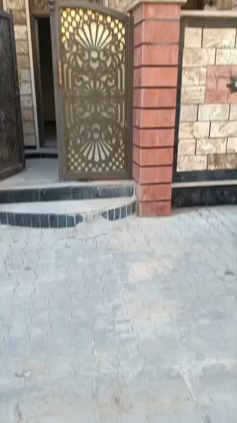 دار للبيع مساحه ٩٠ متر 
بناء حديث طابقين 
عدد غرف نوم ٣
مكتب بغداد للأستثمار العقاري  -الدورة -ميكانيك 
ابو اركان ***********
