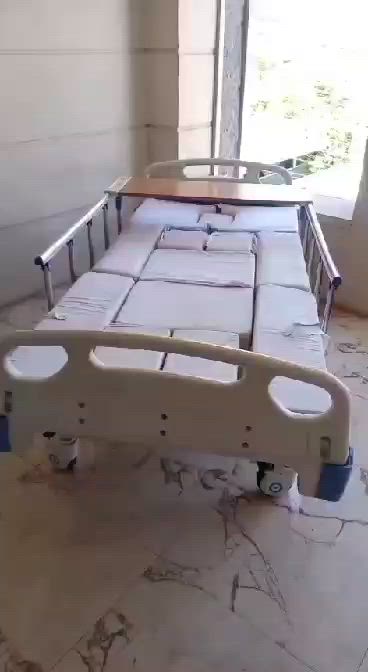 سرير طبي ميكانيكي ضيف كلش 7 حركات مع طاوله طعام وفتحه حمام واتساب ***********