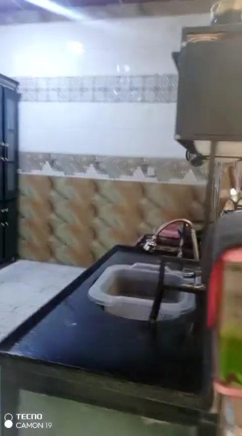 سلام عليكم بيت لبيع الناصريه الاسكان الصناعي بشارع جامع قريب عل كلشي وكلاشي ب 135 رقم هاتف ***********
