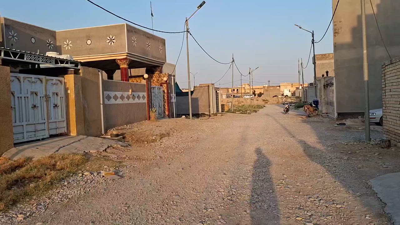 بسم الله الرحمن الرحيم اللهم صل على النبي محمد آل محمد ،، يعلن حاتم كريم الجليباوي للعقار للعقار قطعة ارض طابو صرف للبيع للبيع المساحة ٢٥٠م قضاء بدره حي الحسن(ع) خدمات ماء كهرباء مجاري مقبل على تبليط للإستفسار الإتصال *********** ***********
