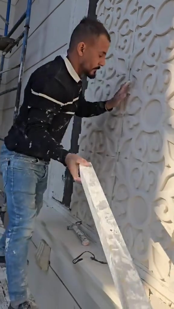 سلام عليكم جميعا
اخوكم محمد ديكورات اختصاص واجهات فوم تغليف واجهات لبخ وطلس بماده كلكين فريمات فوم وصبغ
واجهات بورسلين لوح عملنا يكون عقد عمل وضمان العمل ولمواد جوده عاليه ***********
