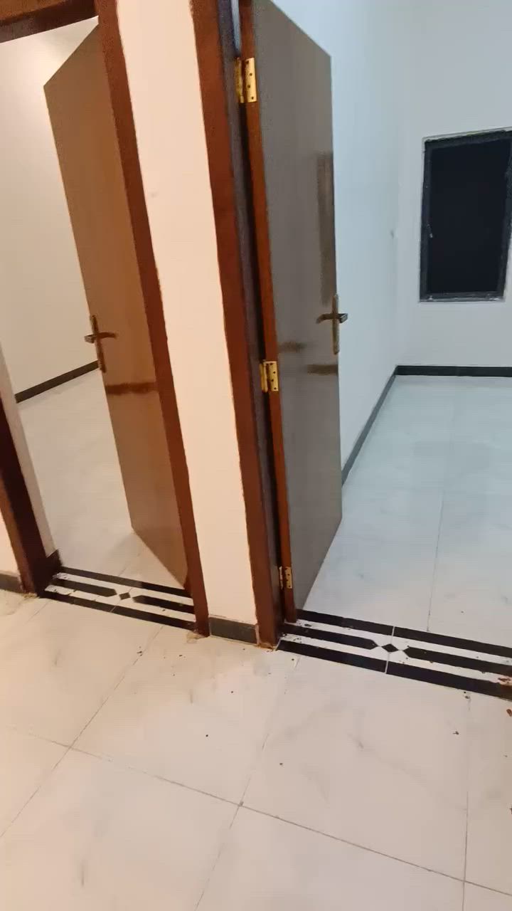 بيت للاجار جديد وبي سبالت ثنين ب300للاستفسار اتصل ***********

