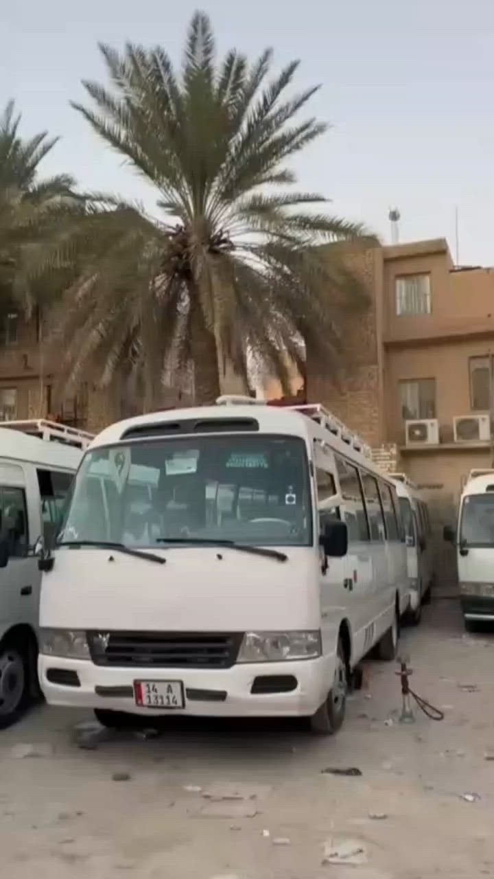سلام عليكم كوستر للبيع 2015كفاله تخم تاير قلاب ستاركس مكينه لبلاديه مامفتوحه حداديه جديده كير اكسل كفاله السياره سعر350 رقم ***********
