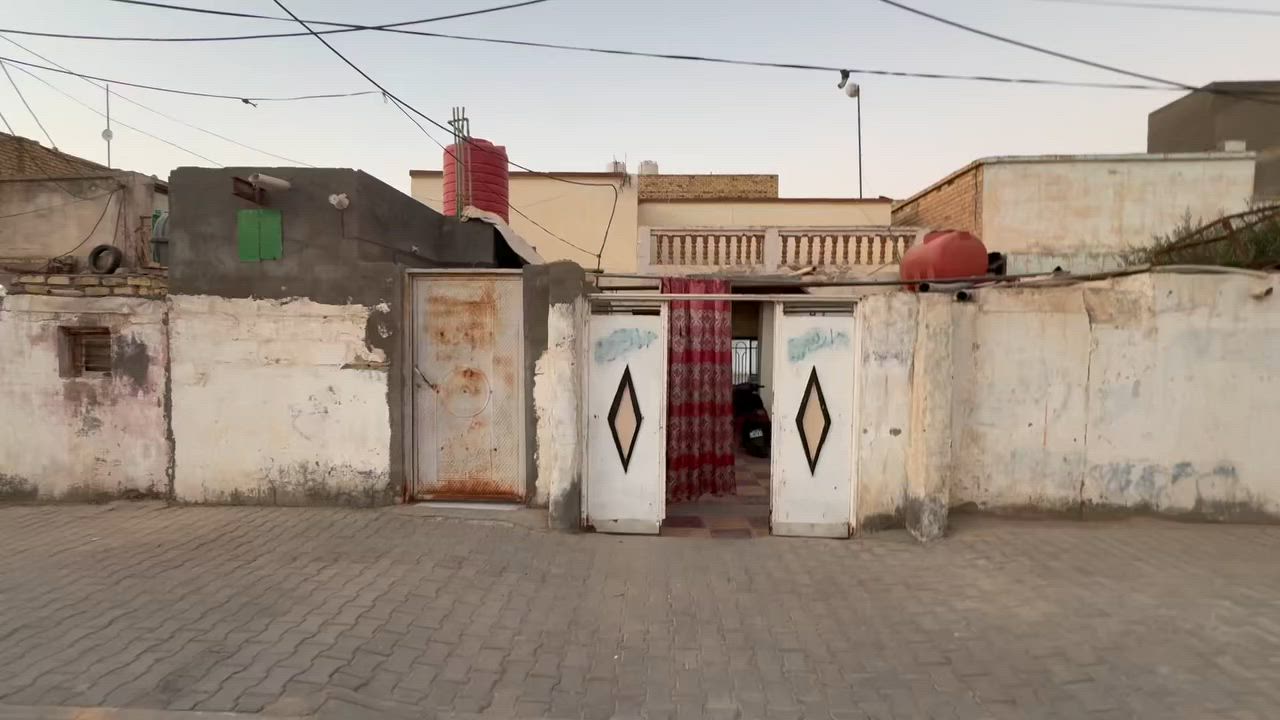 #يعرض_مكتب_الخيكاني
                 
 دار    🏫للبيع طابو  

🔰#المساحه/٢٠٠ م

🔰#الموقع/ حي الشهداء شارع ابو زعلان 

🔰#مواصفات مشتملين 
المشتمل الاول غرفه و مطبخ و اصحيات 
المشتمل الثاني غرفتين     نوم و صاله و مطبخ   و صحيات داخليه و خارجيه   

 
🔰للأستفسار أكثر يرجى الأتصال
***********   
   عنوان المكتب خلف الملعب القديم ع الشارع الرئيسي 
             #مكتب_ابو_سجاد_الخيكاني

