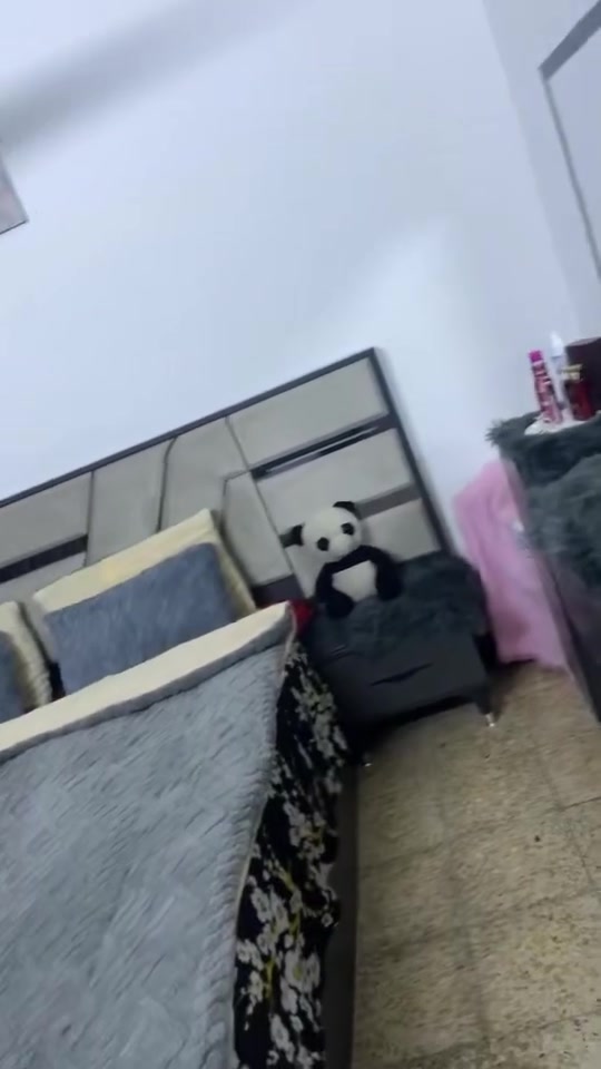 السلام عليكم
غرفه نوم تركيا للبيع ١٠ قطع 
اي ضرر مبيها مكانها المنسيه قرب الجامع 
سعر ٨٥٠ وبيها مجال بسيط 
 *********** واتساب

