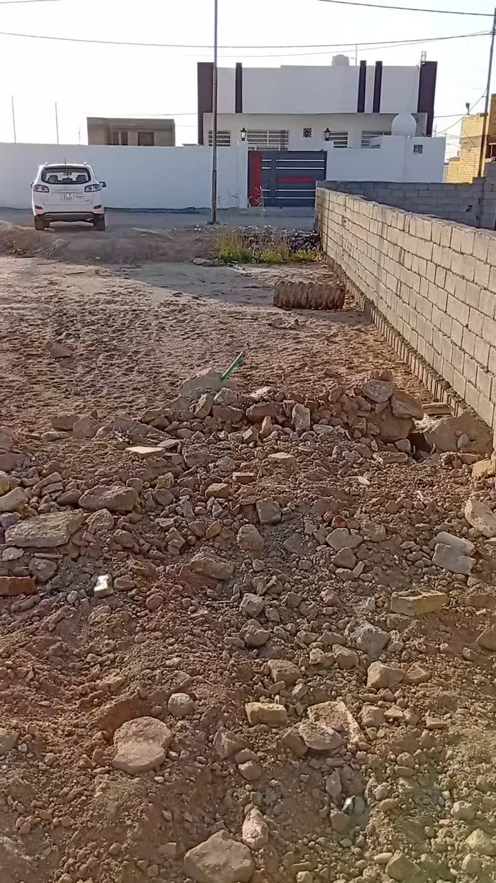 سلام عليكم قطعه ارض للبيع في مجمع الطالقاني اول شارع بل مجمع مساحه 230متر متفونه وكمله    للاستفسار الاتصال على الرقم ***********
