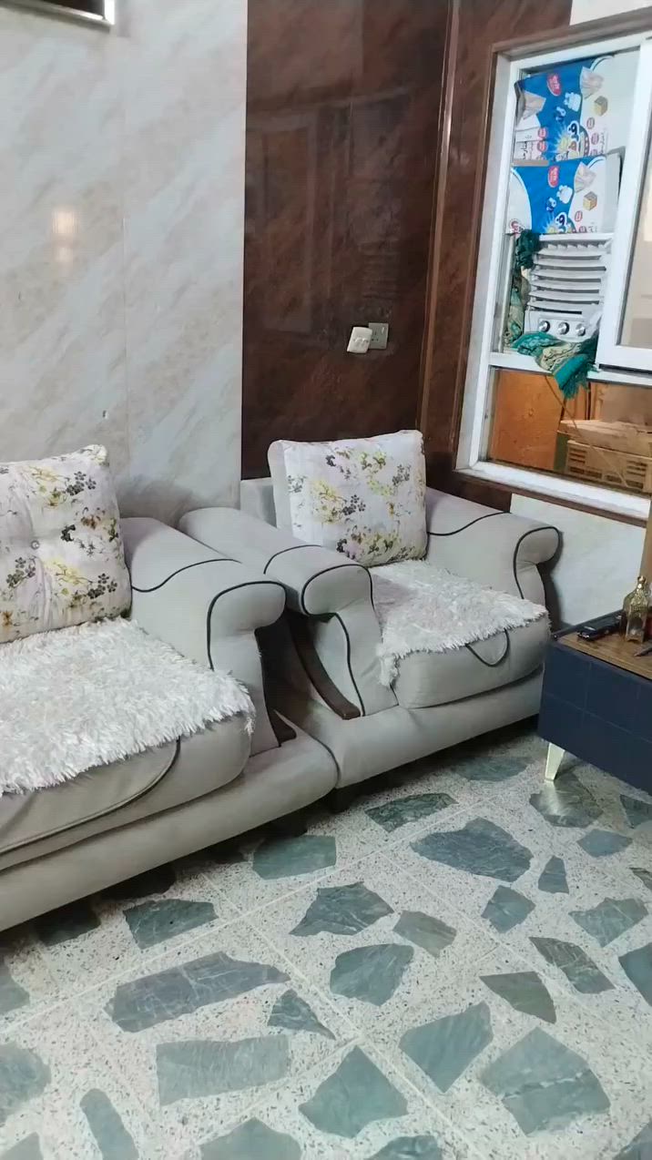 خطم تركي ثقيل جداً جداً ذوق راقي فخامه ماركه السعر 350
موصل حي المزارع الثالثه مقابل مستشفى السلام قرب ماركت  المزارع ***********
