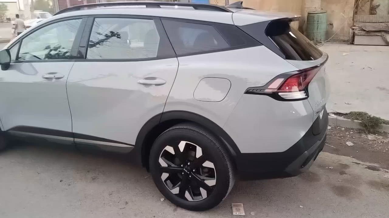 السلام عليكم
سبورتج أمريكي 2023
لون سمنتي مميز
حادث بس بنيد مبدل
ماشيه 35300
نص فول معروفه مواصفاته
بصمه تشغيل عن بعد
دخول ذكي
كشن كهرباء
كشن تدفئه
فور ويل
شاشه متصله
بيه بعد هواي مواصفات
مكان السياره بغداد الزعفرانيه
رقم الهاتف ***********
