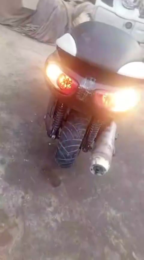 فورزه للبيع دراجه اي نقص ما بيه مستعجل عل بيعته قفل ٧٠٠لو مو شراي لا يخابرني ابد مكاني بغداد البياع ***********
