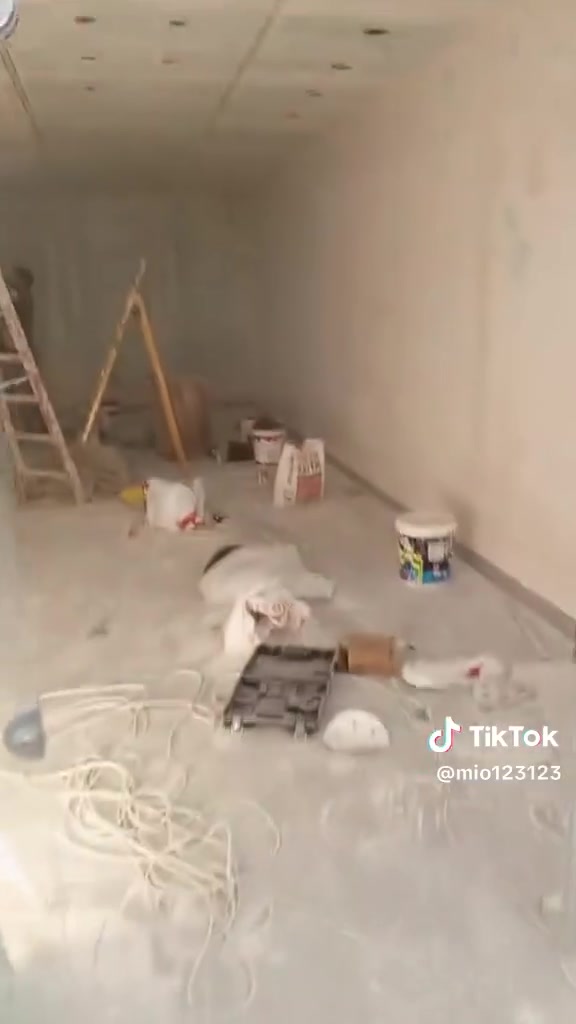 كادر كامل عمل طلس وصبغ منازل مدارس بنايه اسعار مناسبه وشغل درجه أولى بغداد وجميع المحافظات 
متواجد واتساب أو اتصال ***********
قتيبه عصام
