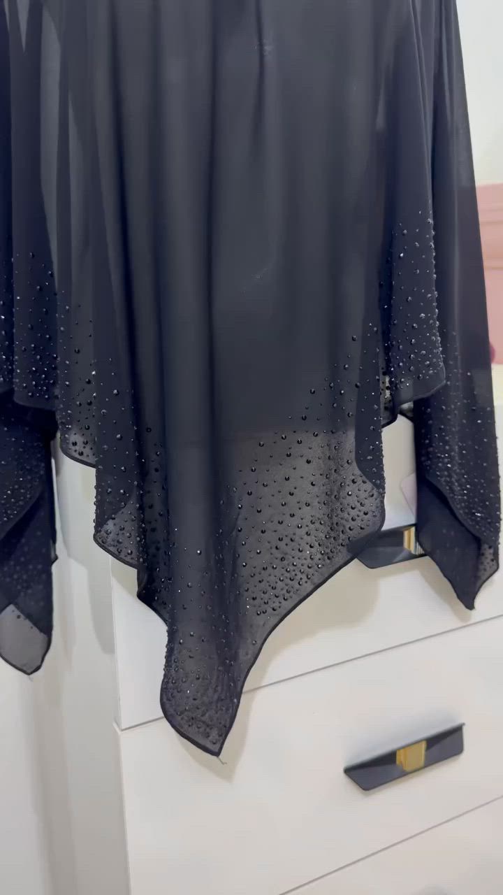 شوفولي جمال الحجاب ترند الموسم ❤️‍🔥❤️‍🔥
حجاب جرجيت شغل حجر ستراس خاميه وسواد فحم
جدا راقيه وكشخه بالبس واسعار مناسبه 
للحجز والاستفسار مراسلة الصفحه …


**إذا كنت صاحب هذا الإعلان وتريد حذفه لأي سبب، رجاءا أرسل رسالة إلى الدعم الفني**