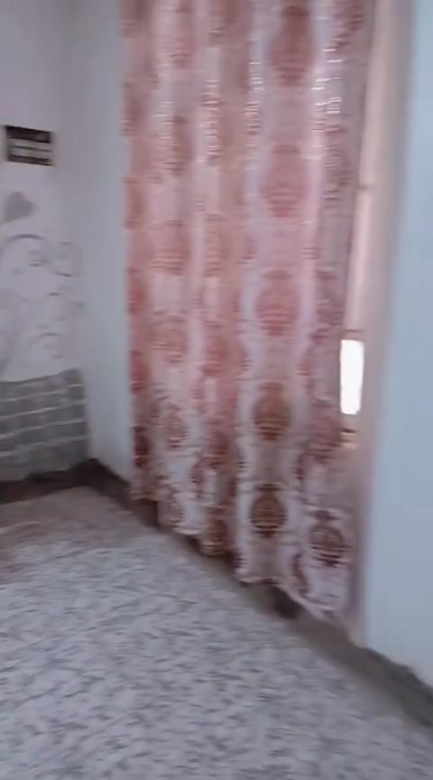 السلام عليكم بيت للرهن أو للبيع المساحه 100م العنوان كربلاء المقدسه خلف جامعة اهل البيت مده الرهن سنتين وقابل للتجديد السعر 17 وبي مجال الاتصال ع الرقم ***********
