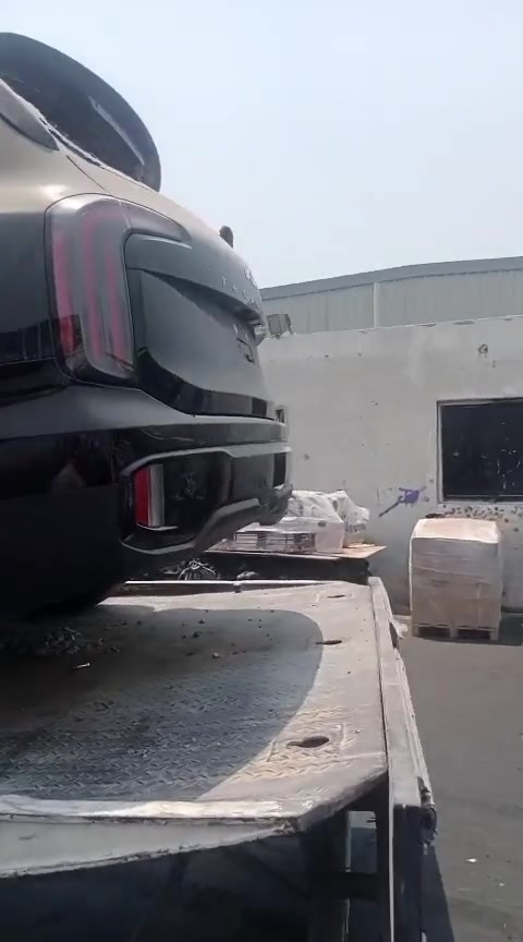 تفصيخ تيلورايد sx xline 2024 
اللون اسود
اياد السامرائي 
***********
