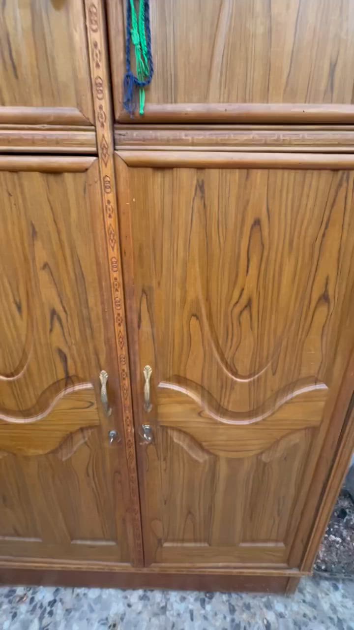 سلام عليكم كنتور بابين للبيع نضيف ما متسخدم هواي مكاني م الصدر للاستفسار خاص أو واتساب***********
