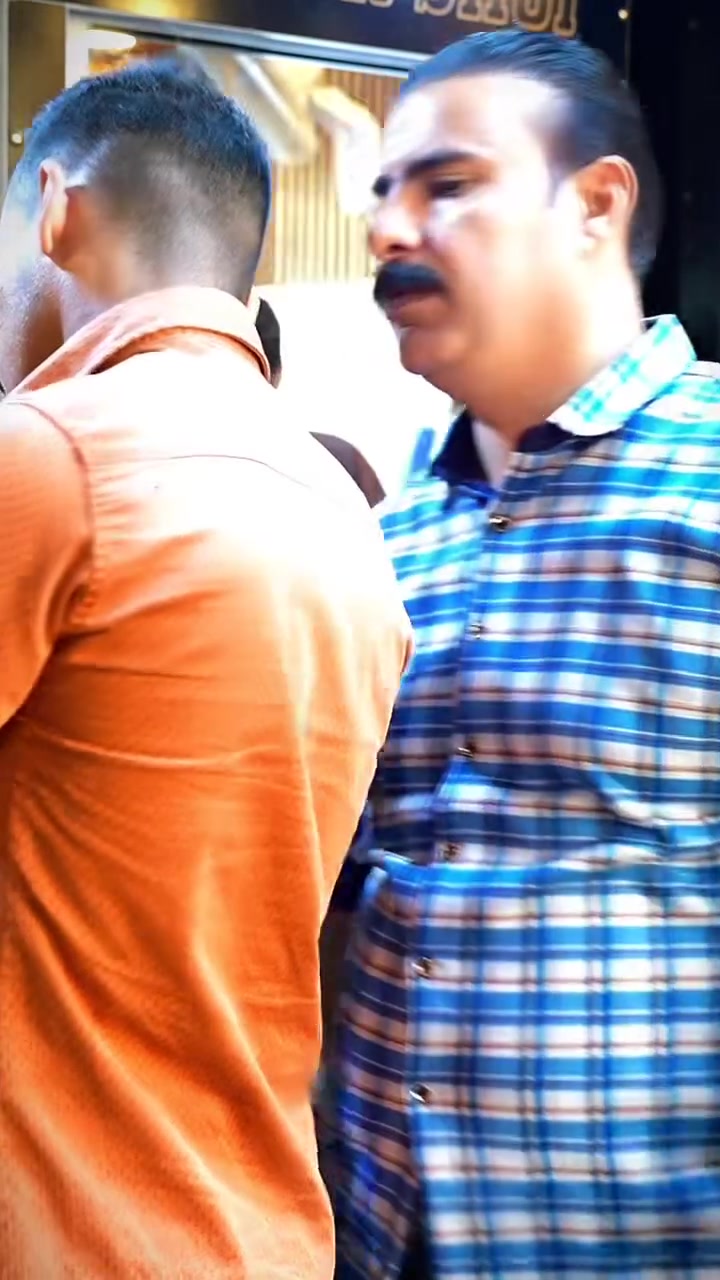 عاجل ✂️عاجل 👩‍❤️‍👩عاجل✂️✂️#في_كربلاء
        
ولفتره محدوده سارع بتسجيل

سارع بالحجز وضمن مستقبلك 
 

.................................

💈برنامج التعليم كالاتي :

تعليم الخيط💈
/التحديد بانواعه💈
/حلاقة الذقن بالموس والمكينه💈
/قص الشعر💈
 /تدريج اللحيه والشعر💈
/التعقيم💈
/غسول الشعر والعنايه به/💈
تعليم التسريحه اليوميه💈
/العنايه بالبشره /...💈
التدريب 💈
العملي 💈
والميداني /
💈مع برنامج للتعامل مع الزبون 💈
وكيفية ادارة الصالون   /💈
وكادرة المميز)   
وعند التخرج تحصل ع شهادة نجاح وتفوق🎓

العنوان:-  كربلاء مقابل مجسّر الامام العباس عليه السلام مجاور دكتور محمد علي حميد ابو العيون 
هاتف ‭***********‬
***********
