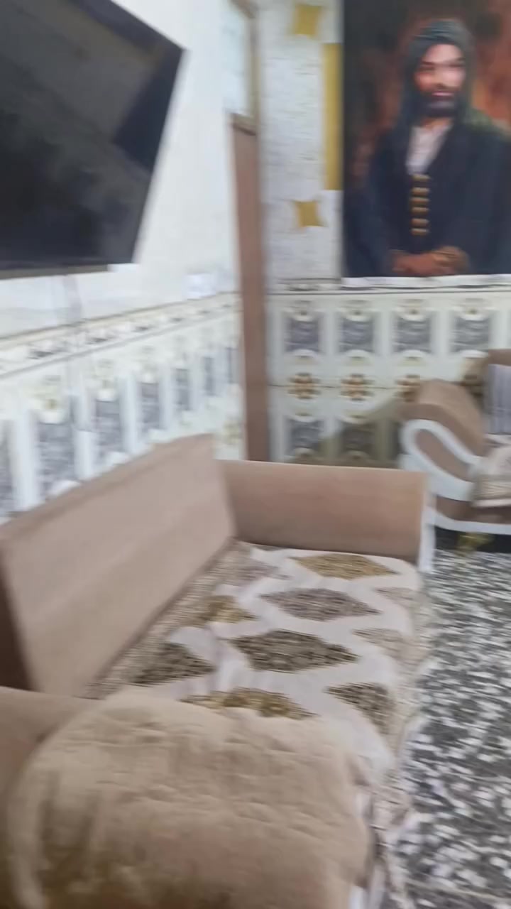 السلام عليكم بيت100متر بل دسيم شارع الصيطره سادس فرع مقابيل حلويات البيروتي سعر 60 واتساب او مازنجر ***********

