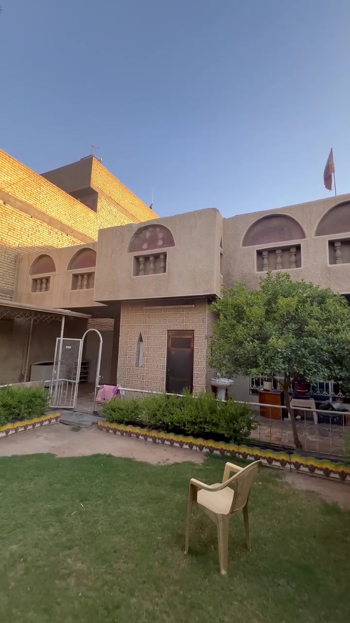 الدار البيع )المساحه 300م الواجهه١٢م النزال ٢٥م
الاتصال )***********
