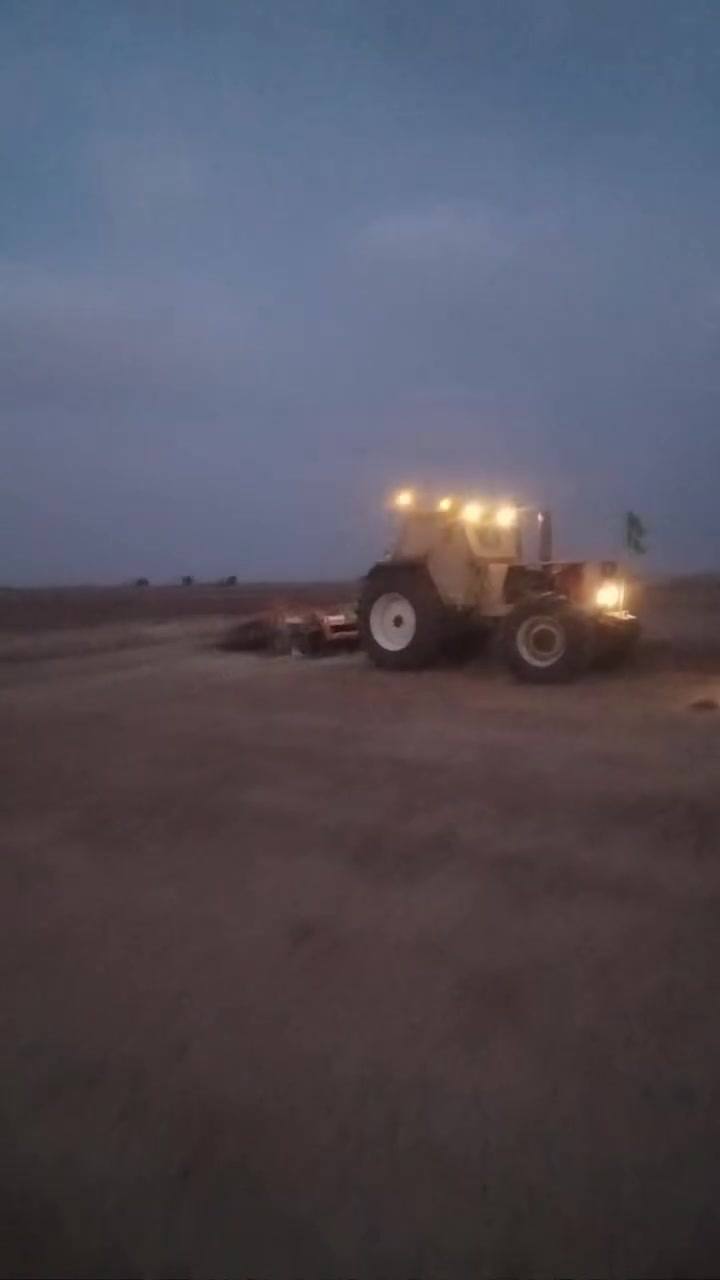 سلام عليكم مكينه البيع 160 گير عادي بك بل صفحه كسن بارز تكمه عريظه مكينه جاهزه ***********

