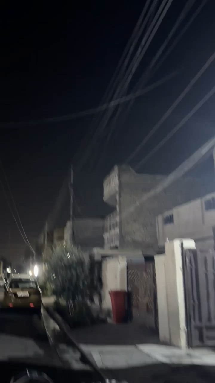 االسلام عليكم دراجه سكنس فحل كابريتر دراجه كامله اي نقص مبيهه شلعه ومعدل مكينه 58ونص درجه تايرات جديده وكالمه واني اكفلك المكينه السعر 450 وبيهه مجال هاذه رقمي *********** عنواني بغداد حي الجهاد
